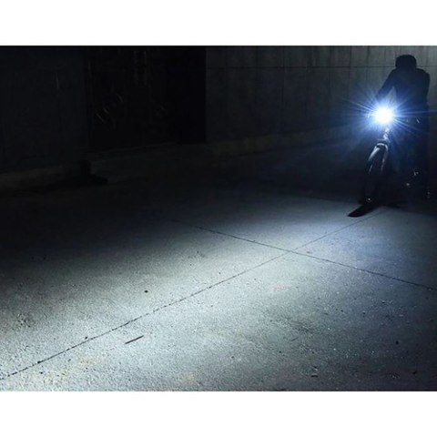 Lampka rowerowa LED z licznikiem 23680 Trizand