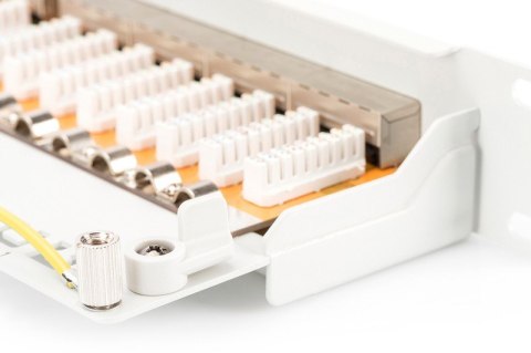 Patch panel 19" 24 porty, kat.6, S/FTP, 1U, wspornik kablowy, szary (kompletny) Patch panel 19" 24 porty, kat.6, S/FTP, 1U, wspornik kablowy, szary (kompletny)