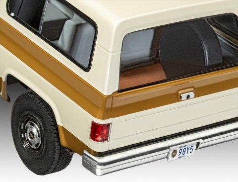 Model do sklejania Samochód 1985 Chevrolet K5 Blazer S 1/25