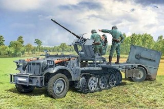 Model plastikowy Sd.Kfz 10/4 z Flak 30 i załogą 1/35