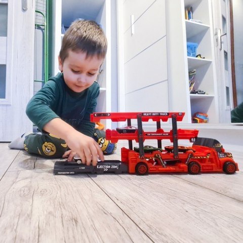 Zestaw ciężarówka TIR z 6 autami 22515 Kruzzel Zestaw ciężarówka TIR z 6 autami 22515 Kruzzel