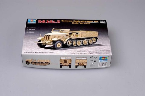 Model plastikowy niemiecki Sd.Kfz.9 Schwere Zugkraftwagen 18t Typ F3 Model plastikowy niemiecki Sd.Kfz.9 Schwere Zugkraftwagen 18t Typ F3
